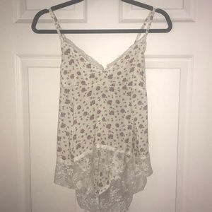Hollister lace trimmed dainty tank w/crisscross
